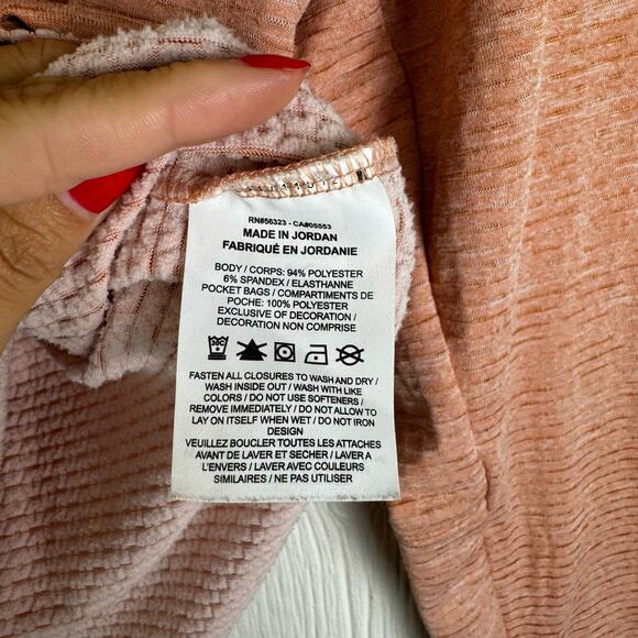 Nike Therma Sphere Element Salmon Dri Fit Long Sleeve Running  Size Medium Gym - Picture 8 of 8